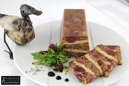 Terrine de confit et foie de canard en gelée